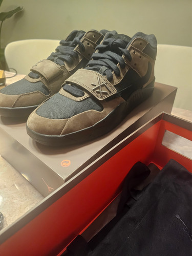 Travis scott jordan - travis,