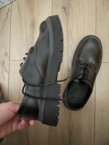Schwarze schnürschuhe - schwarze,