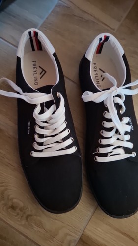 Turnschuhe neu 46 schwarz - turnschuhe,